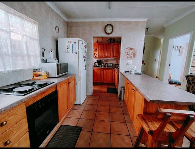 3 BEDROOM TOWNHOUSE FOR SALE IN WIERDAGLEN ESTATE